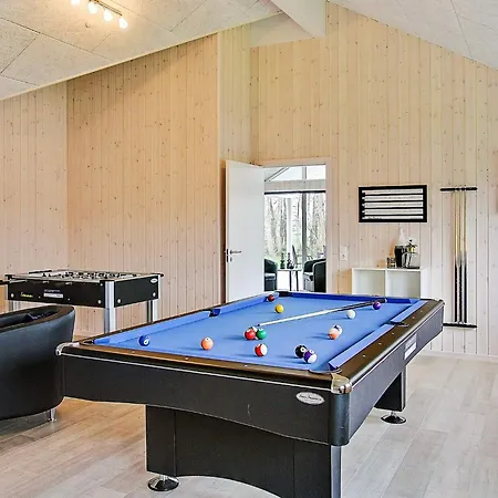 18 Person In Hasselberg